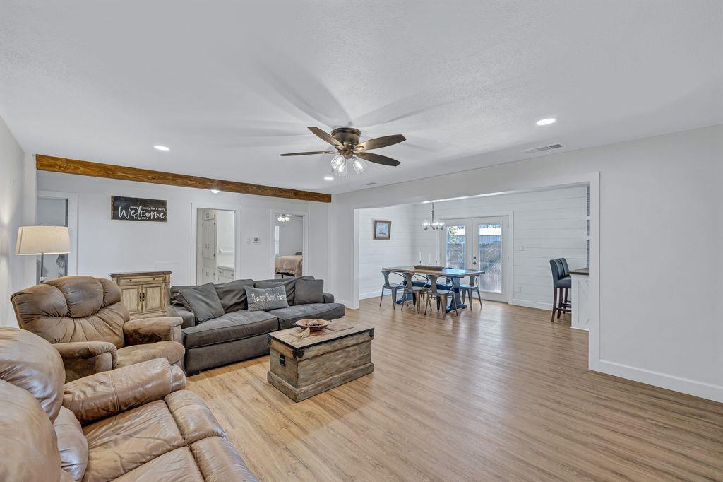 309 W Avenue H Ave, Jarrell, TX 76537