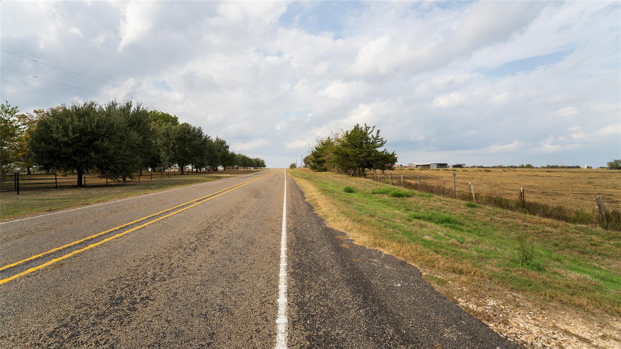 4646 Fm 2679 Rd, Burton, TX 77835