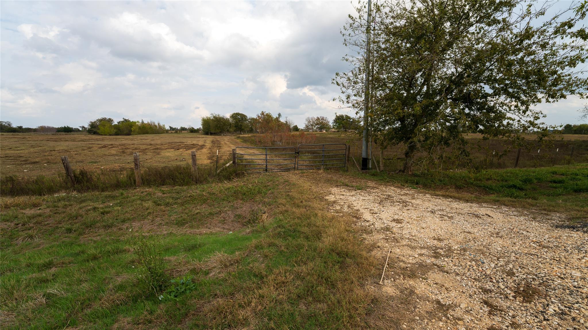 4646 Fm 2679 Rd, Burton, TX 77835