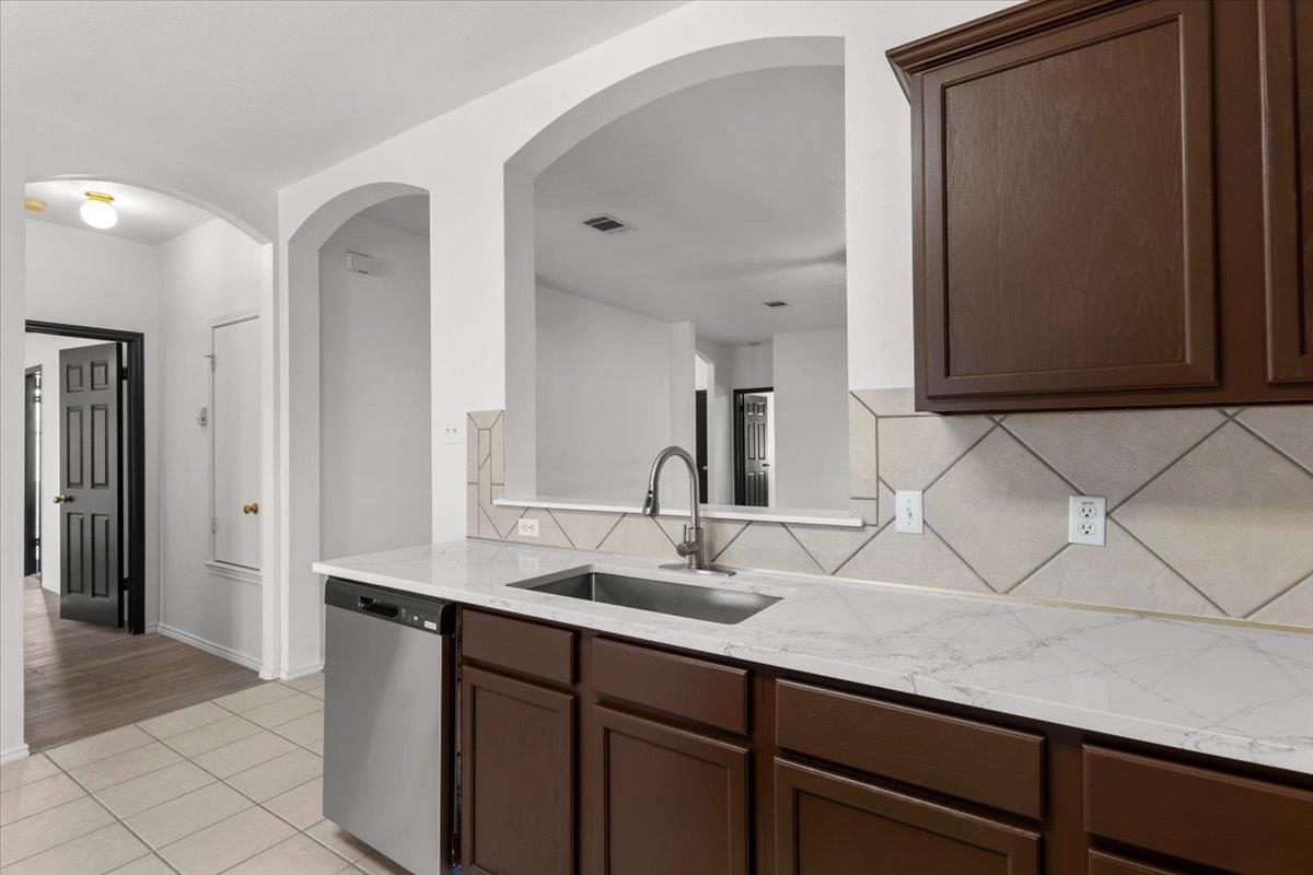 205 Peaceful Haven Way, Hutto, TX 78634