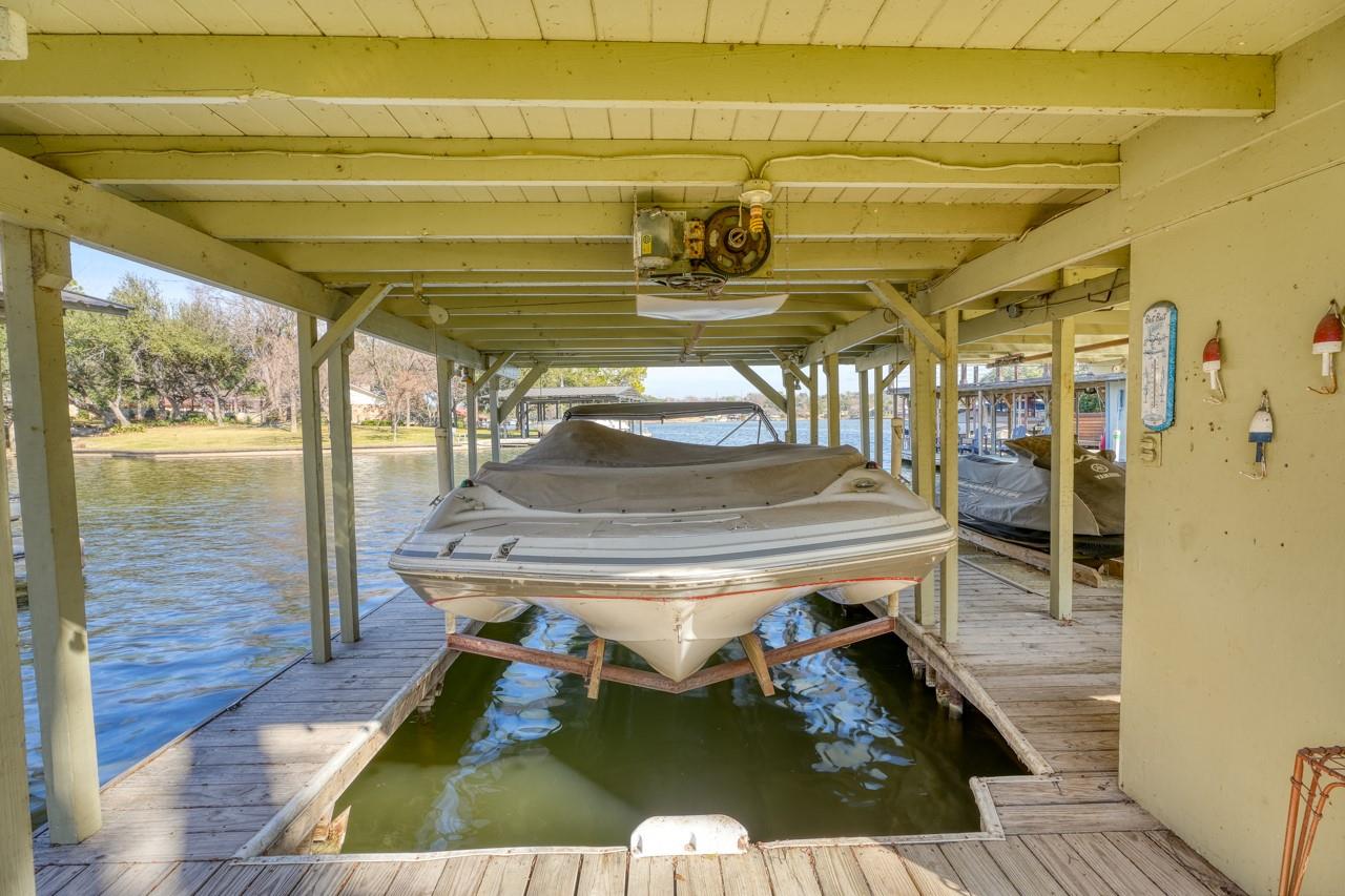 621 Sandy Mountain Dr, Sunrise Beach, TX 78643