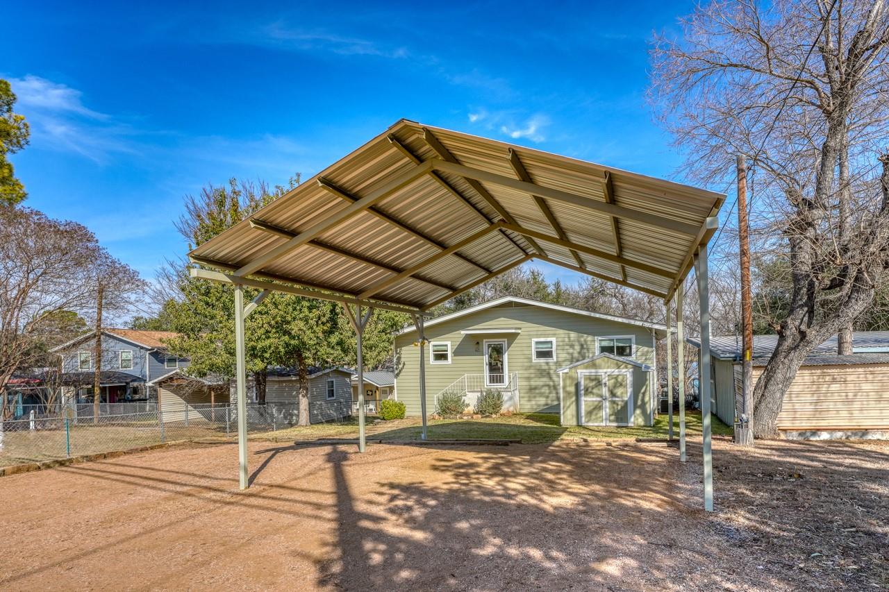 621 Sandy Mountain Dr, Sunrise Beach, TX 78643