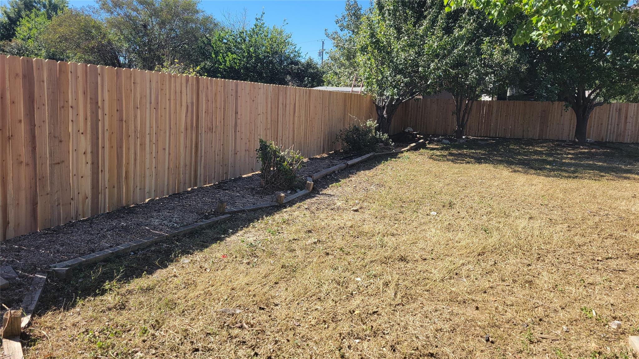 1903 Londonderry Dr, Leander, TX 78641