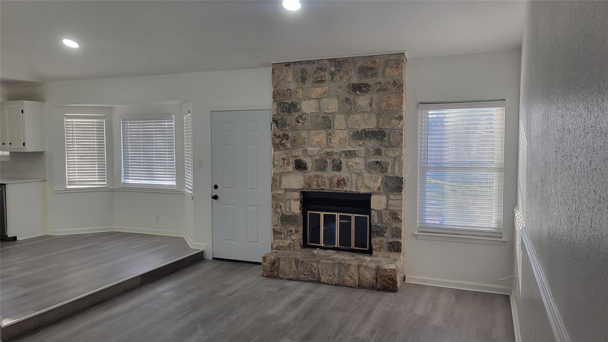 1903 Londonderry Dr, Leander, TX 78641