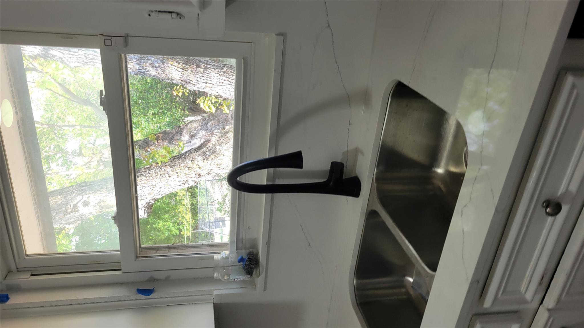 1903 Londonderry Dr, Leander, TX 78641