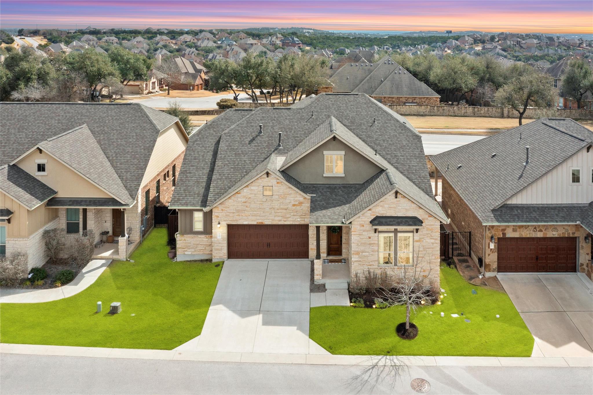 132 Village Oak Dr, Austin, TX 78737