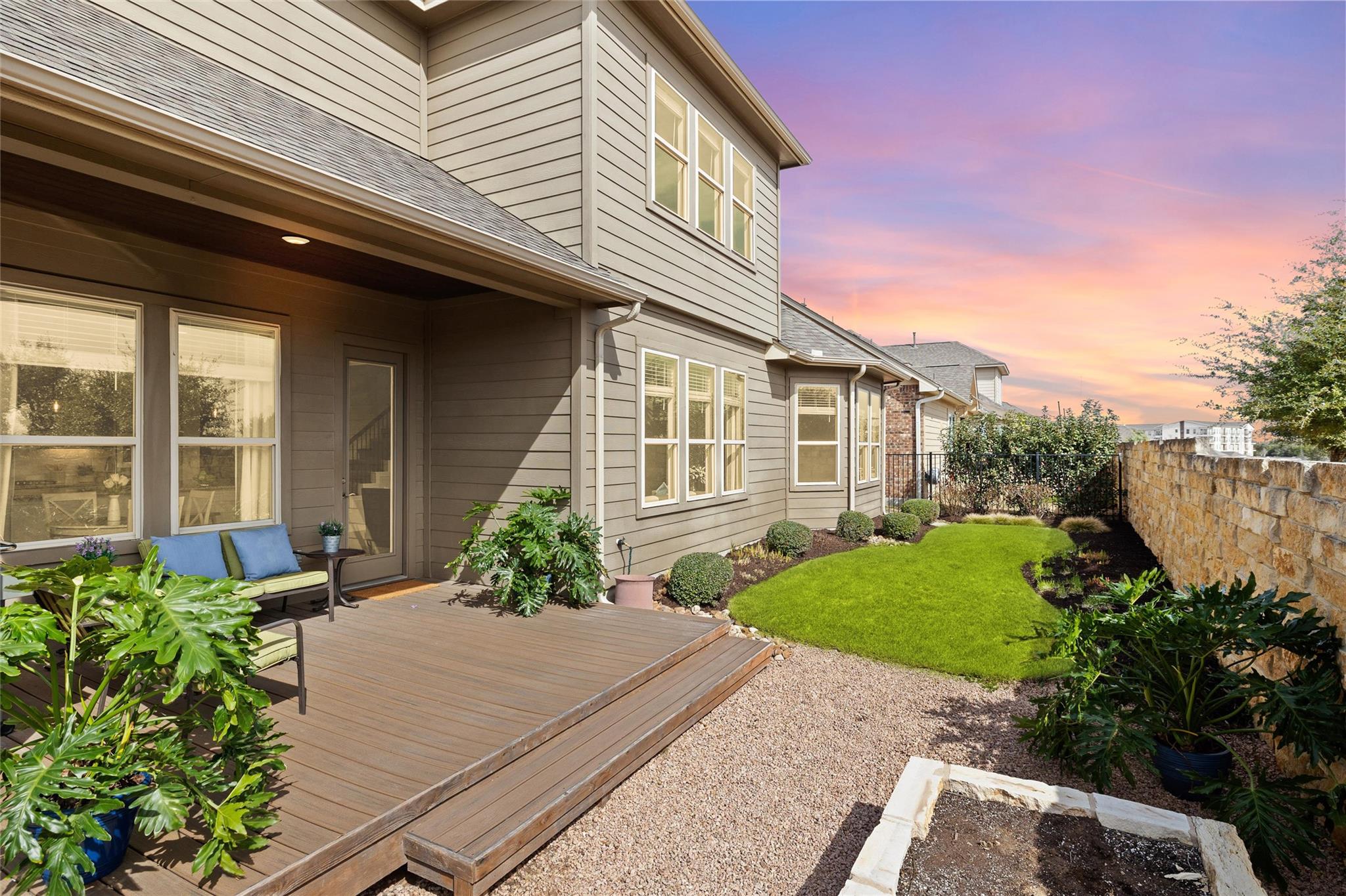 132 Village Oak Dr, Austin, TX 78737