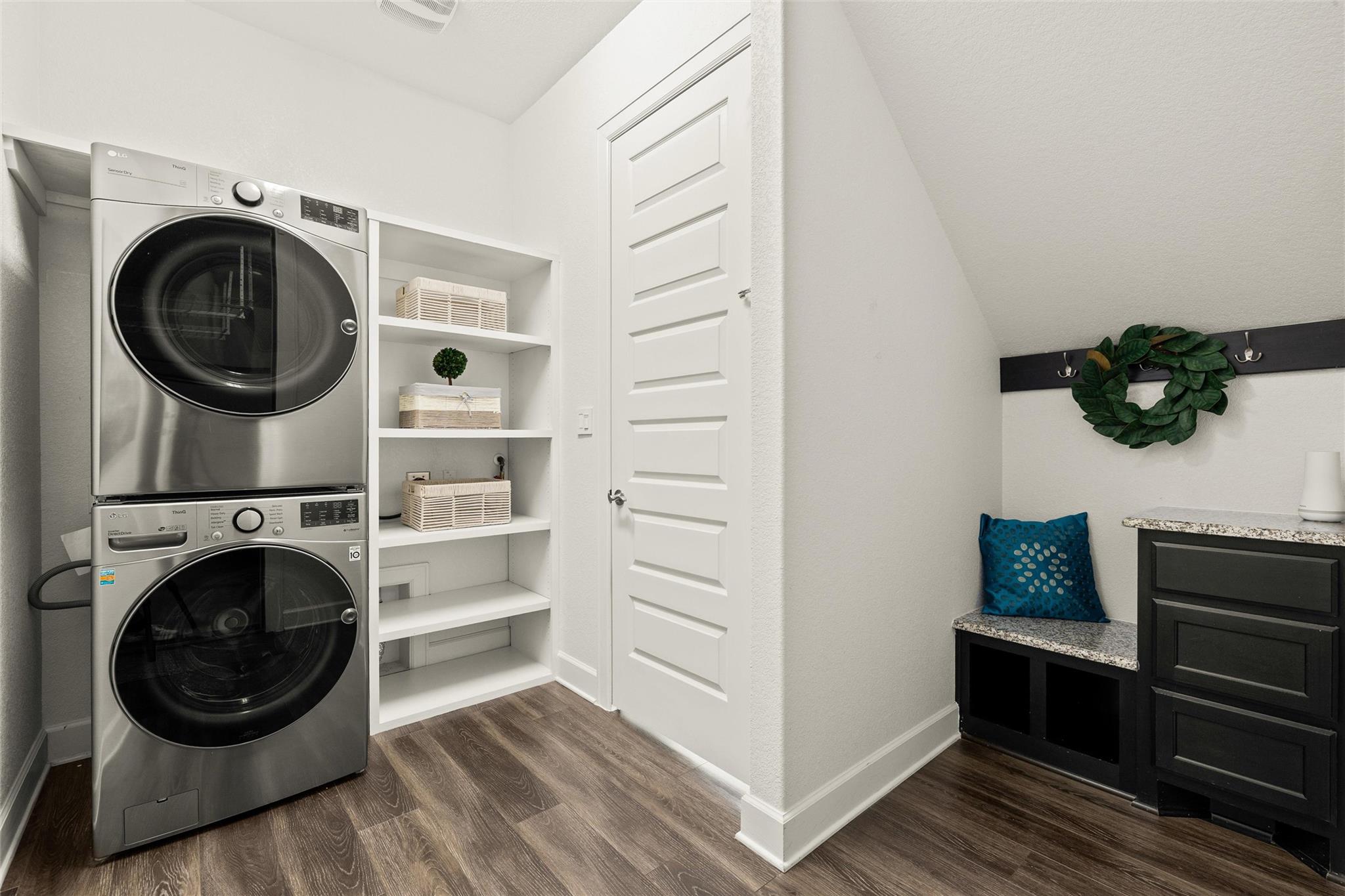 132 Village Oak Dr, Austin, TX 78737