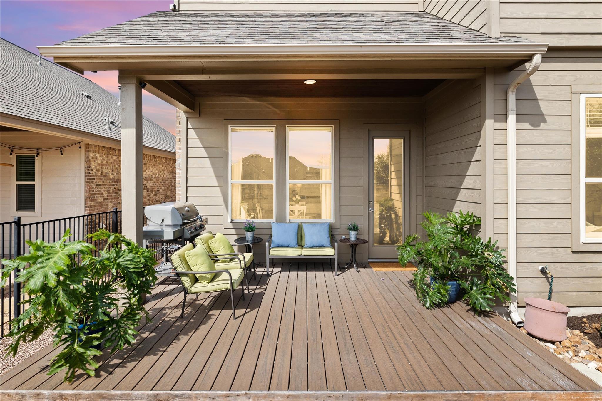 132 Village Oak Dr, Austin, TX 78737