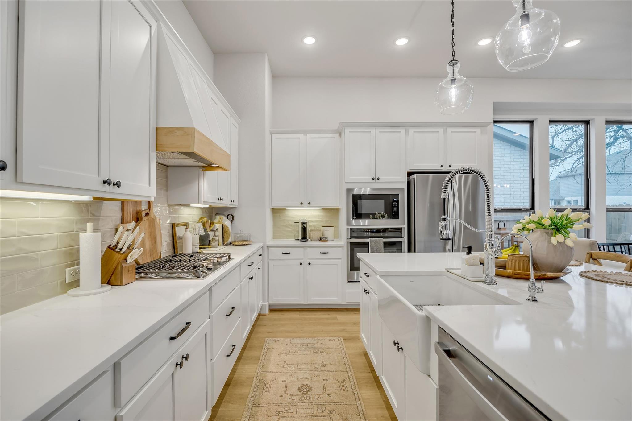 1901 Sir Nathaniel Ln, Leander, TX 78641