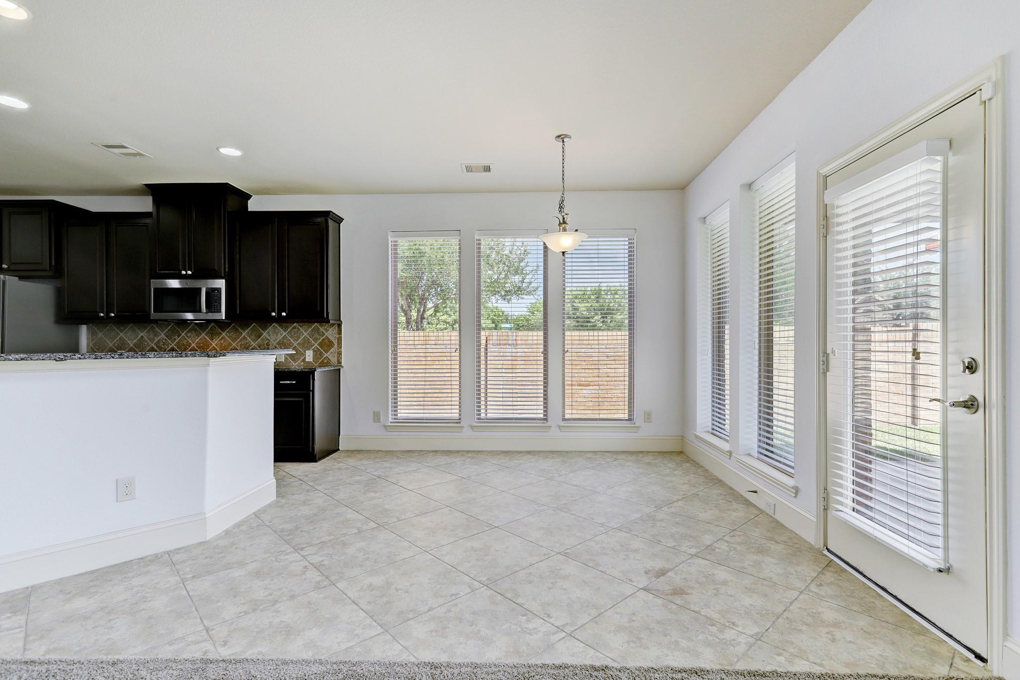 2604 Longlake Dr, Pearland, TX 77584