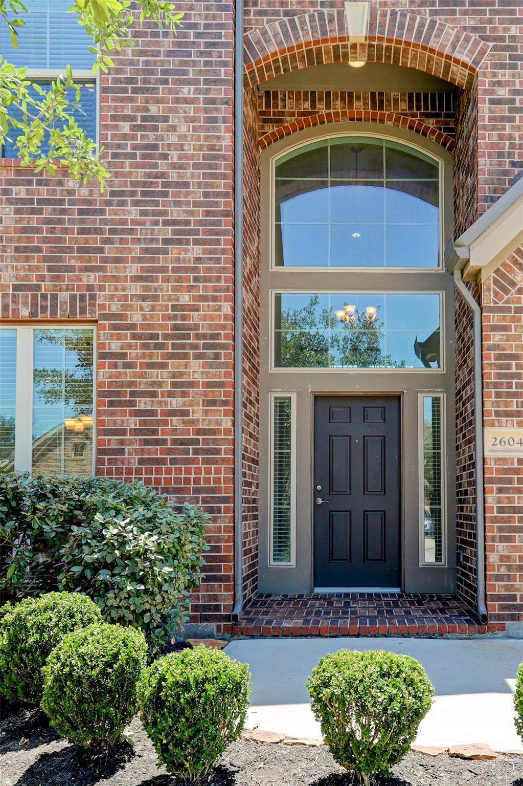 2604 Longlake Dr, Pearland, TX 77584