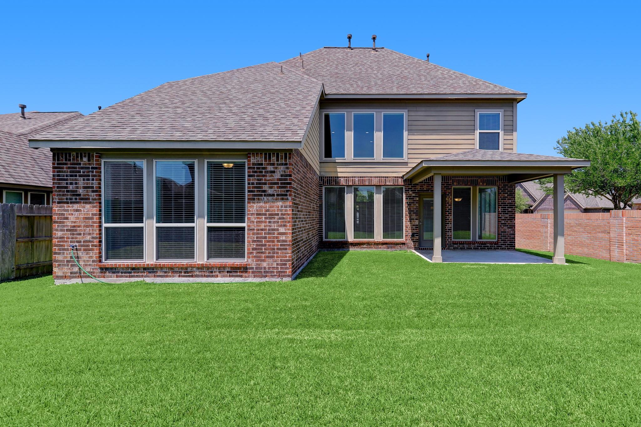 2604 Longlake Dr, Pearland, TX 77584