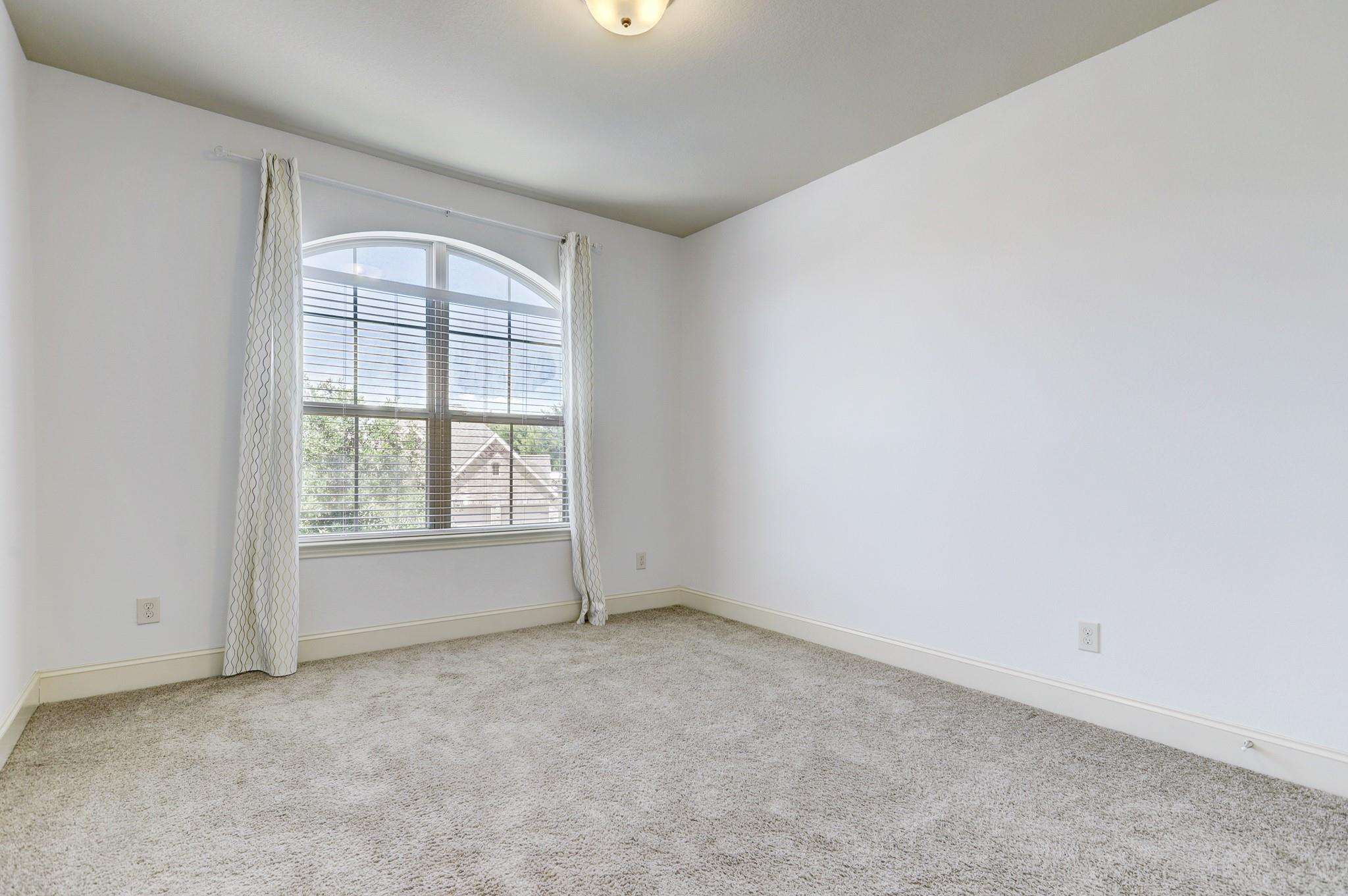 2604 Longlake Dr, Pearland, TX 77584