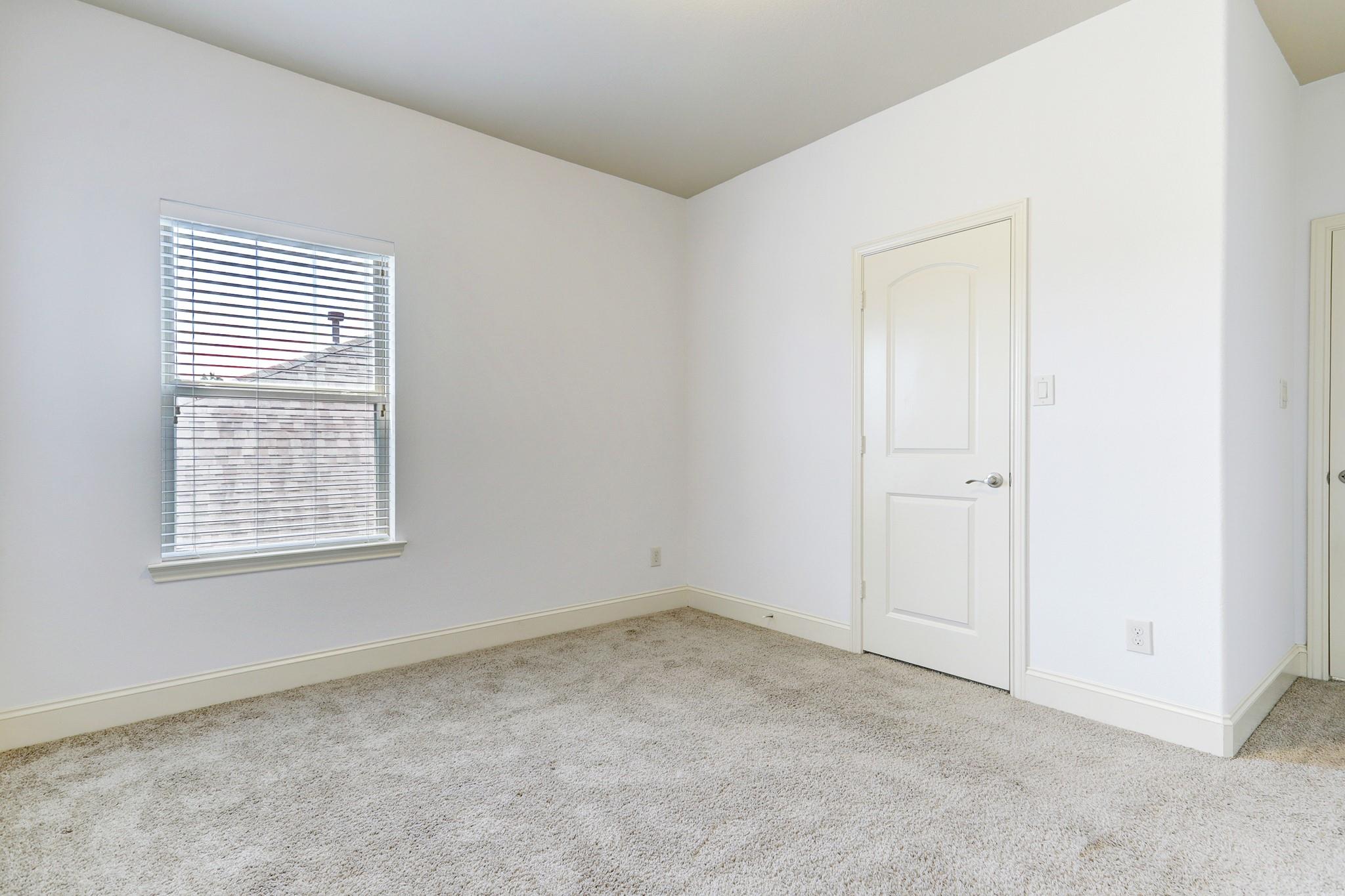 2604 Longlake Dr, Pearland, TX 77584