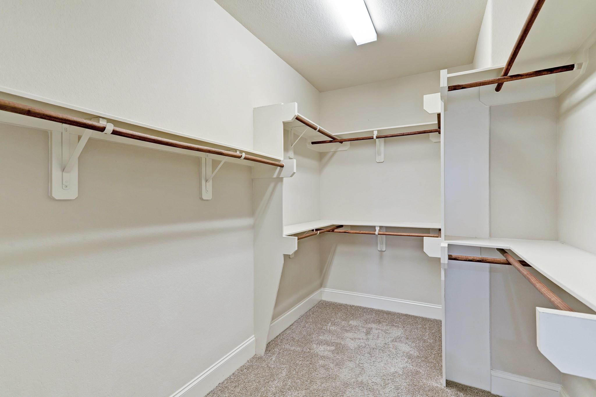 2604 Longlake Dr, Pearland, TX 77584