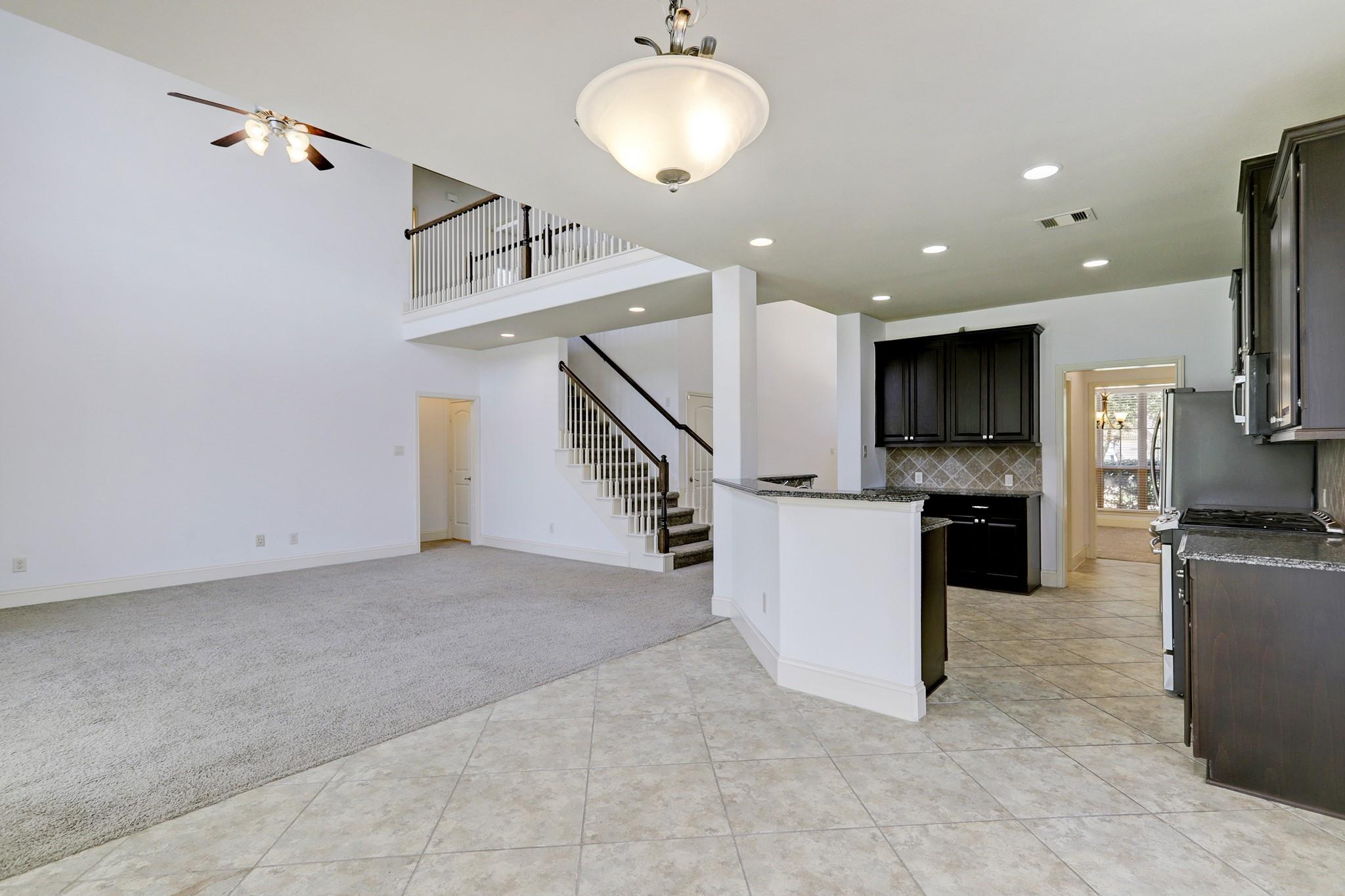 2604 Longlake Dr, Pearland, TX 77584