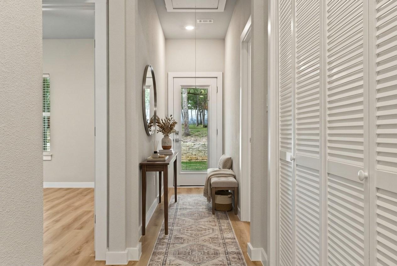 240 Shadow Oak Dr, Bastrop, TX 78602