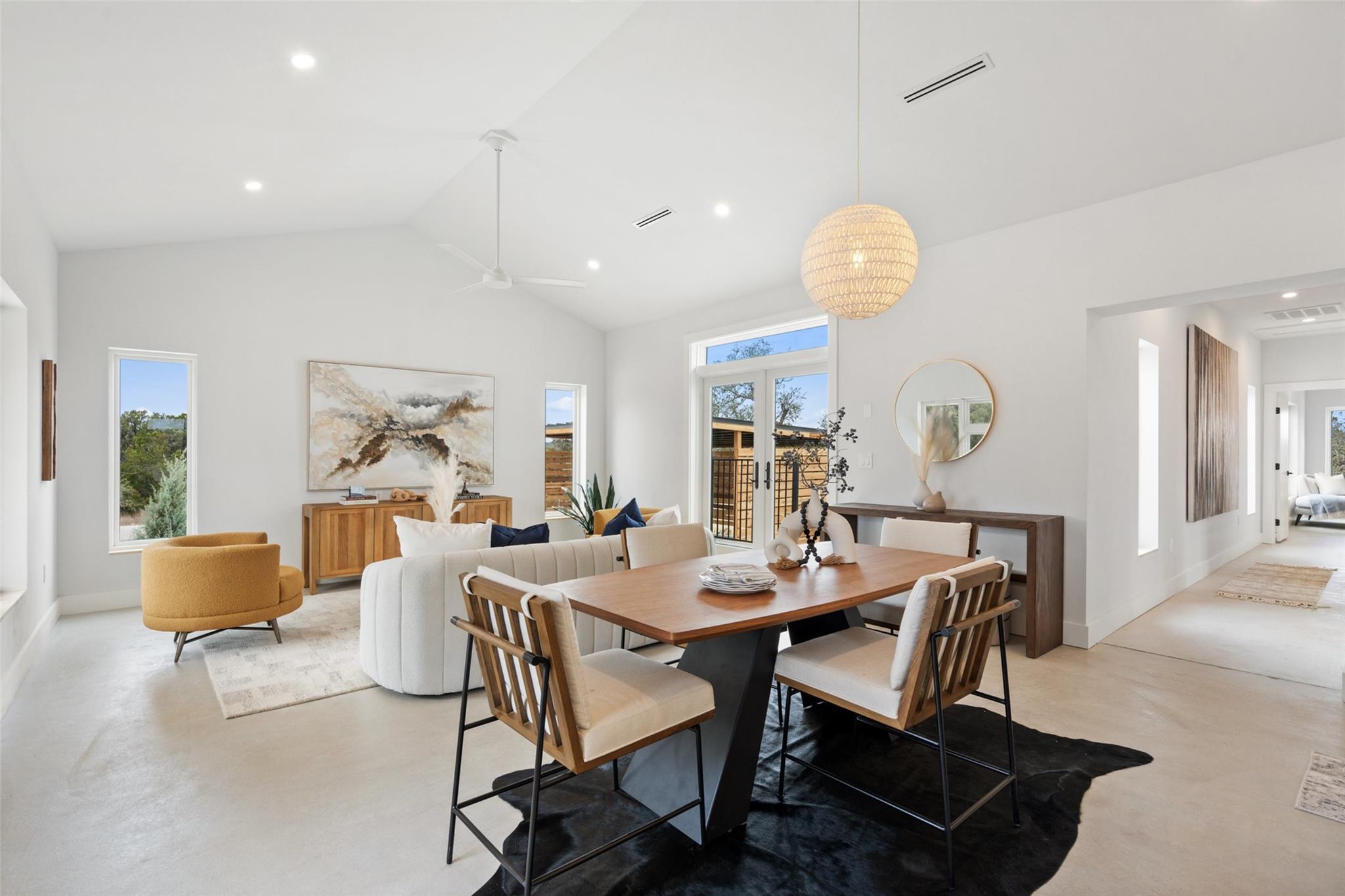 2 Shilo Cir, Wimberley, TX 78676