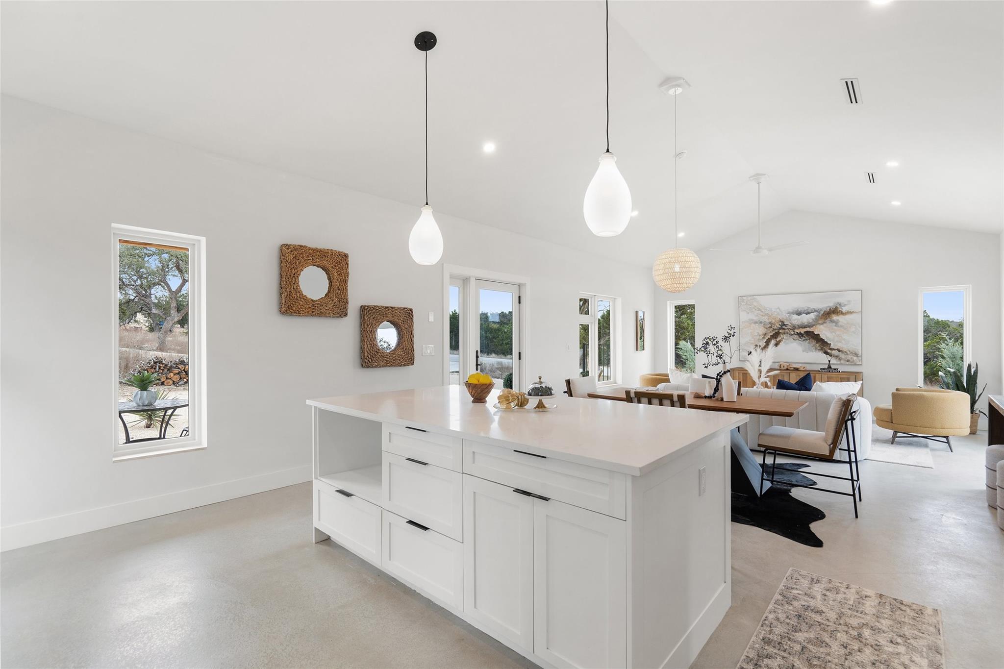 2 Shilo Cir, Wimberley, TX 78676