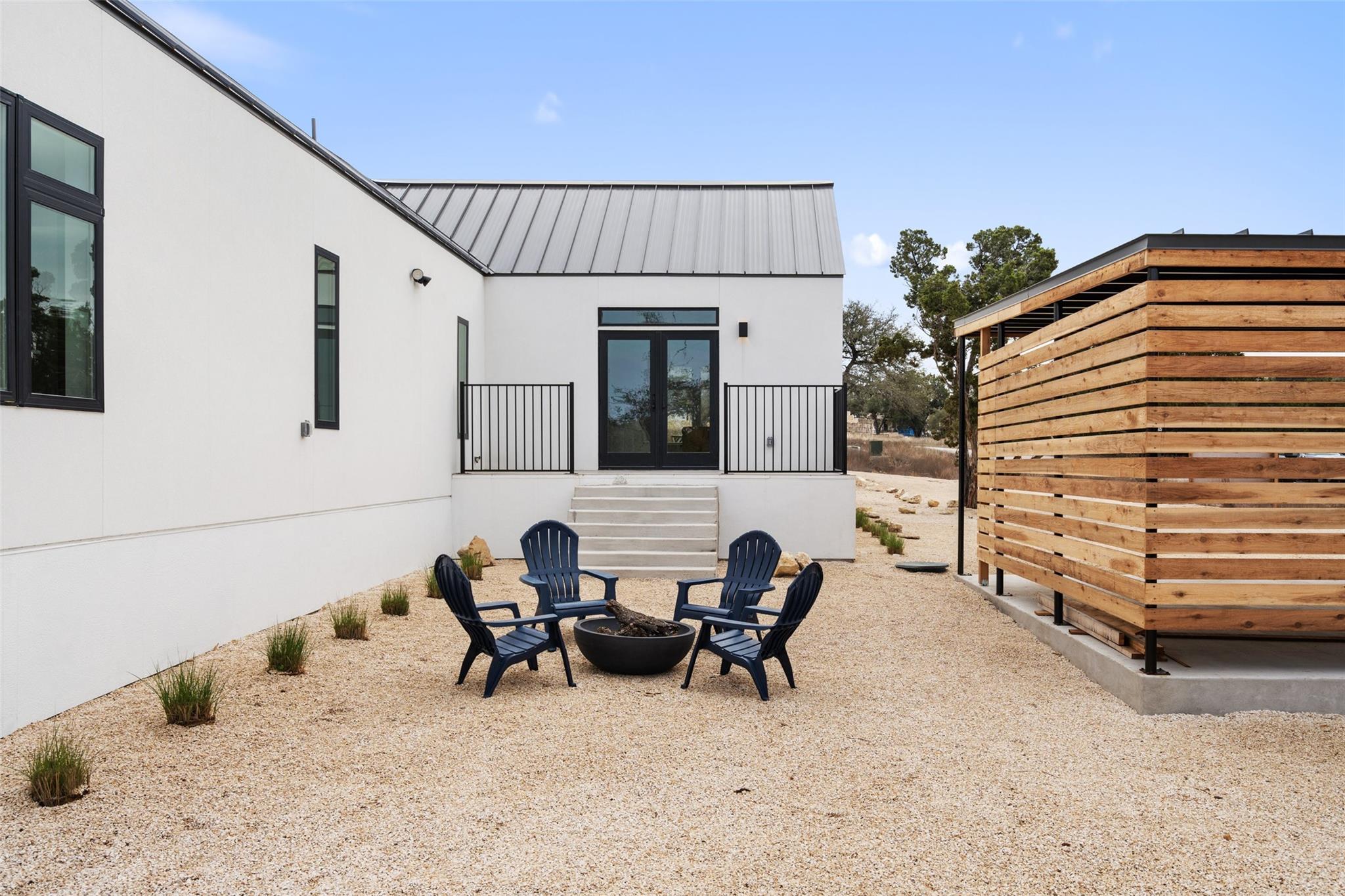 2 Shilo Cir, Wimberley, TX 78676