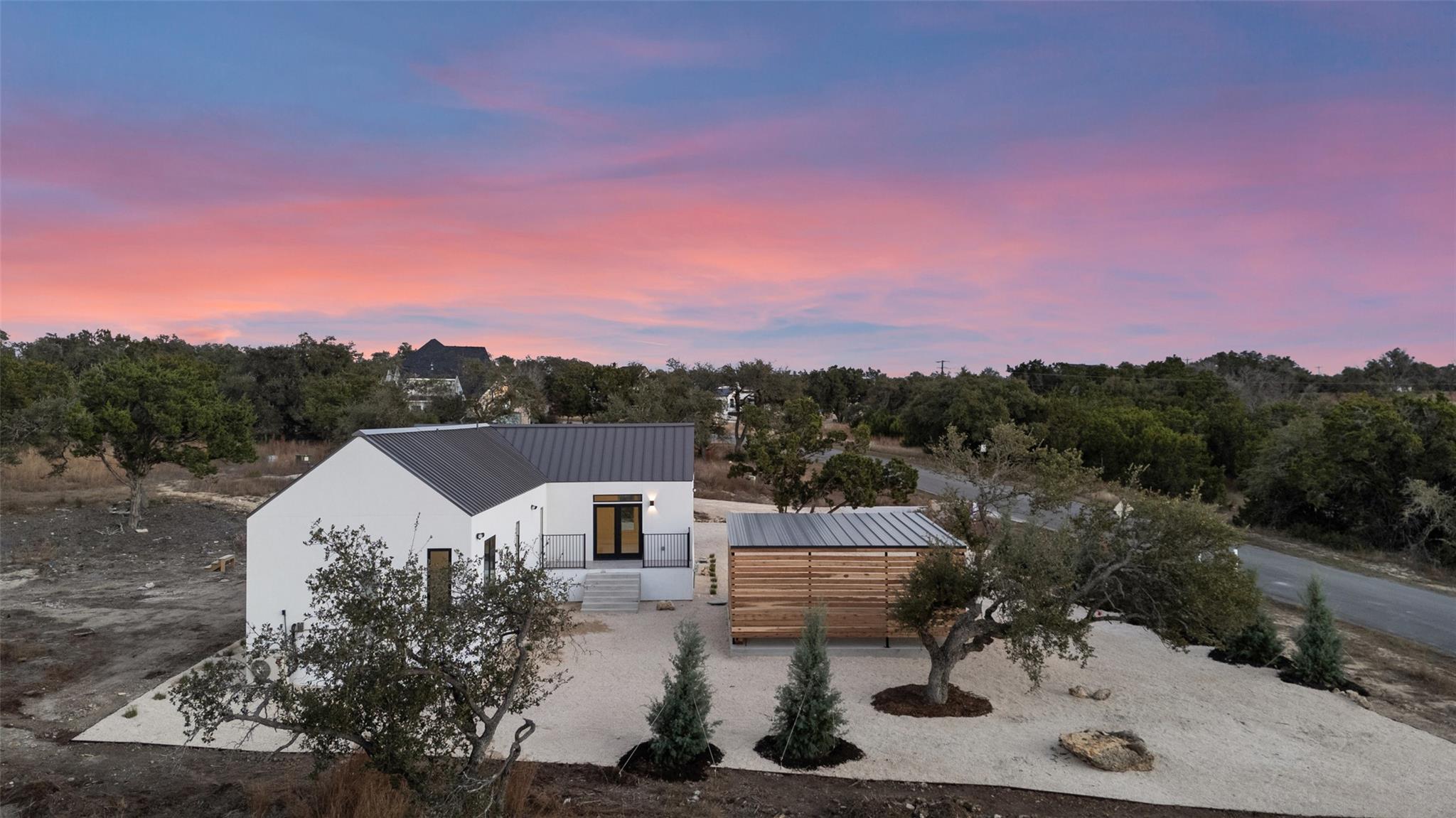 2 Shilo Cir, Wimberley, TX 78676