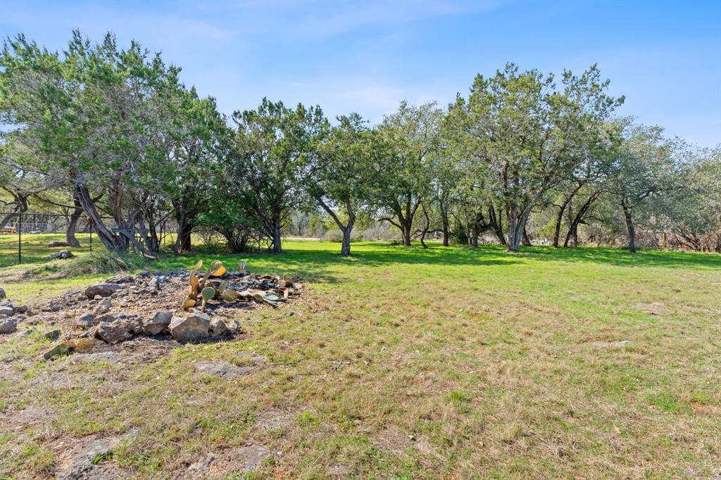509, 513 Nomad Dr, Spicewood, TX 78669