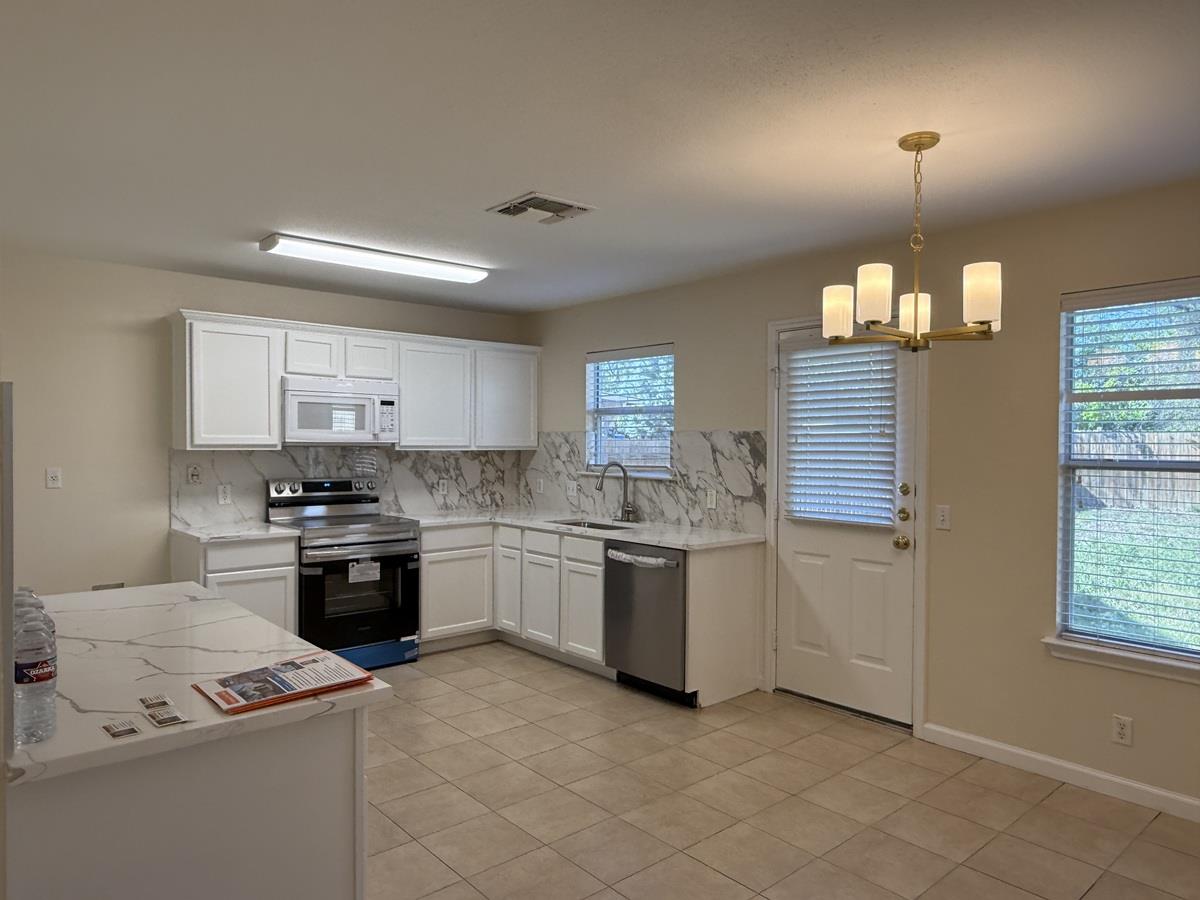 1444 Kenneys Way, Round Rock, TX 78665