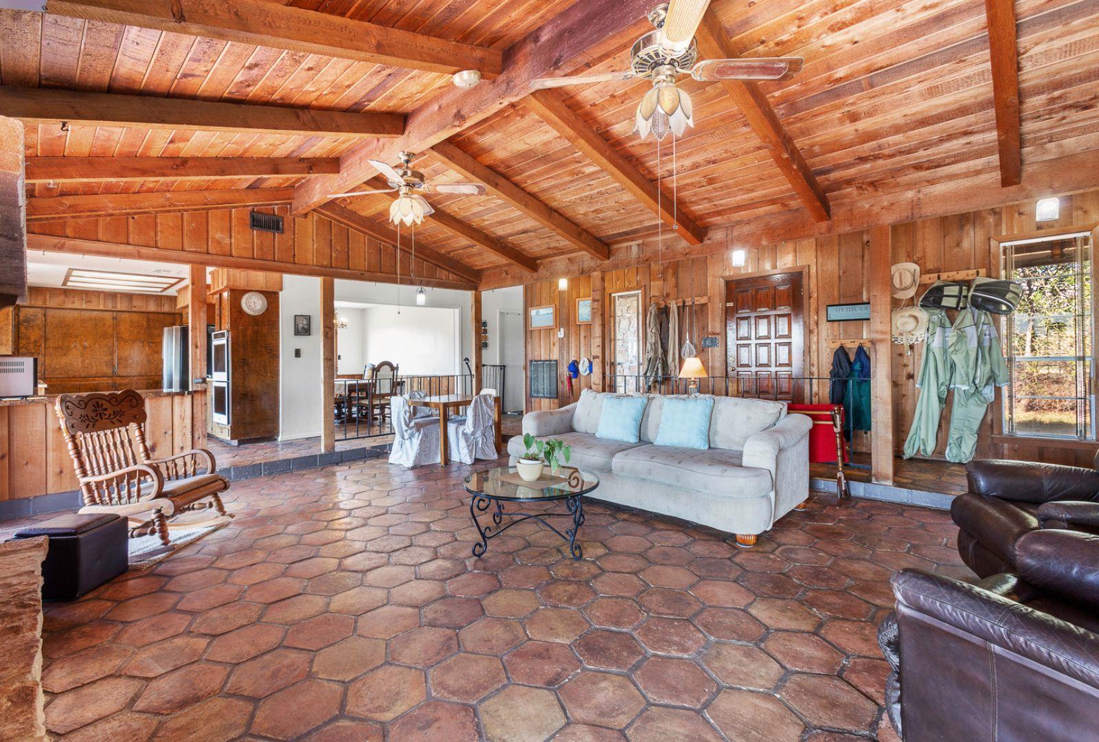 12516 Wire Rd, Leander, TX 78641