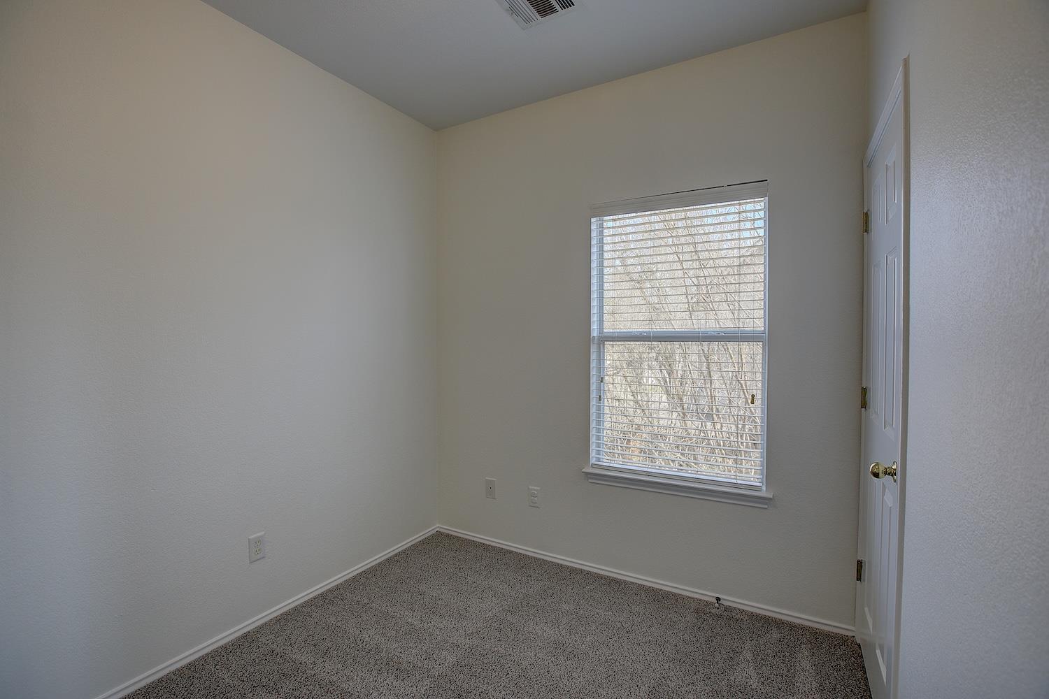 1102 E 3rd St, Georgetown, TX 78626