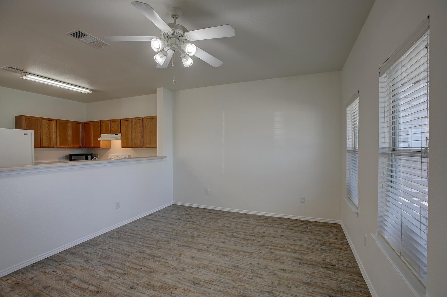 1102 E 3rd St, Georgetown, TX 78626