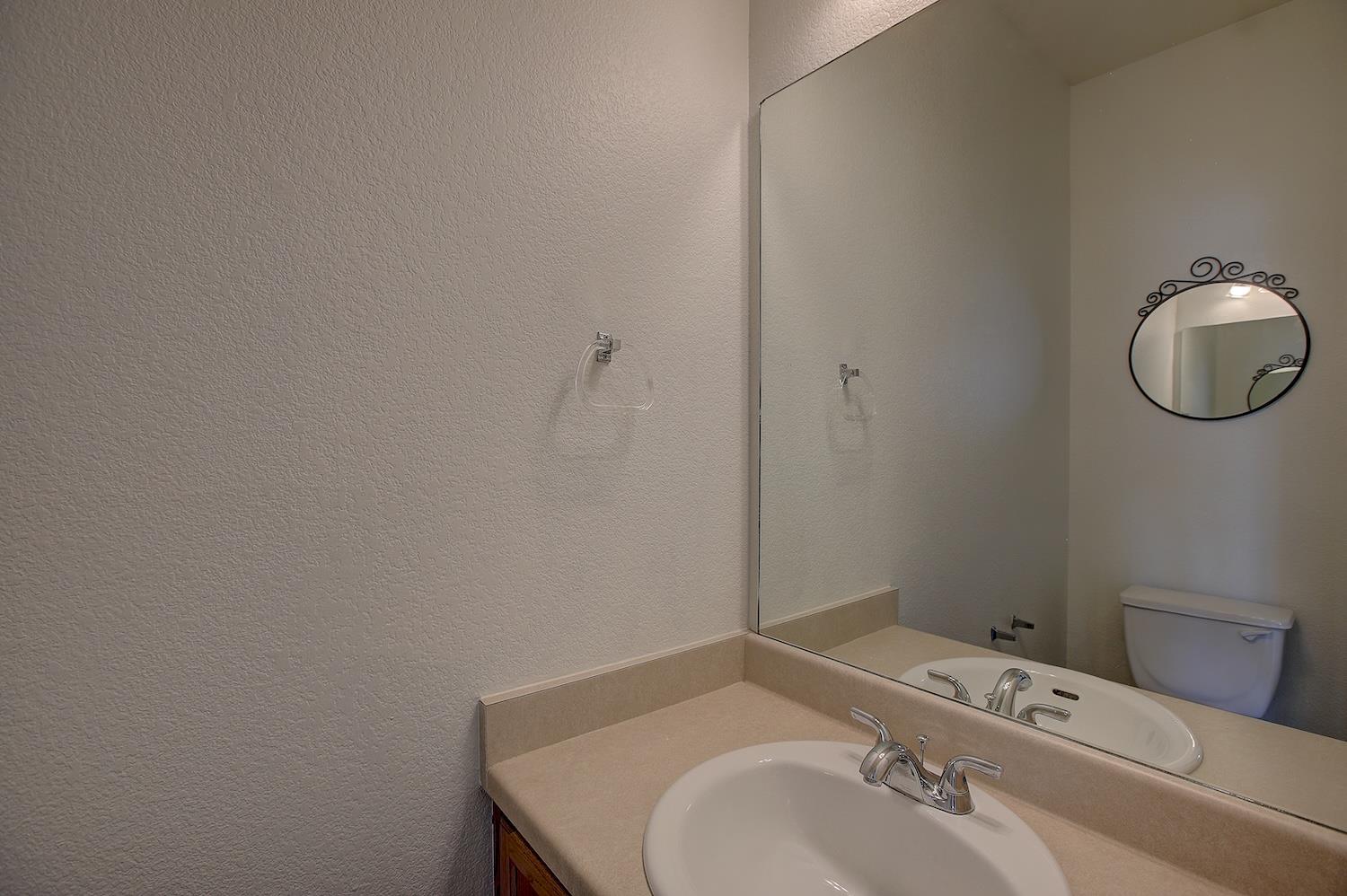 1102 E 3rd St, Georgetown, TX 78626