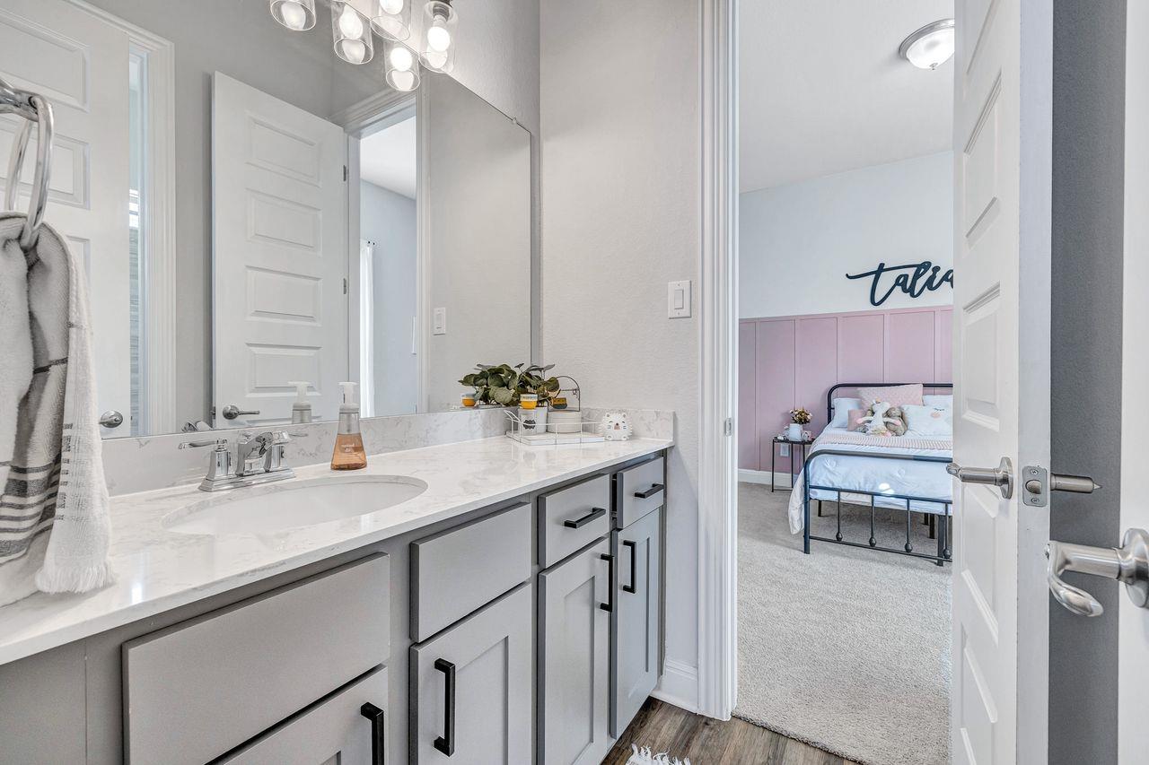 2304 Pack Iron Pass, Leander, TX 78641