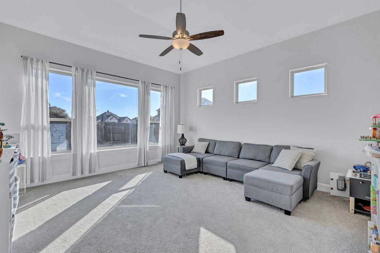 2304 Pack Iron Pass, Leander, TX 78641