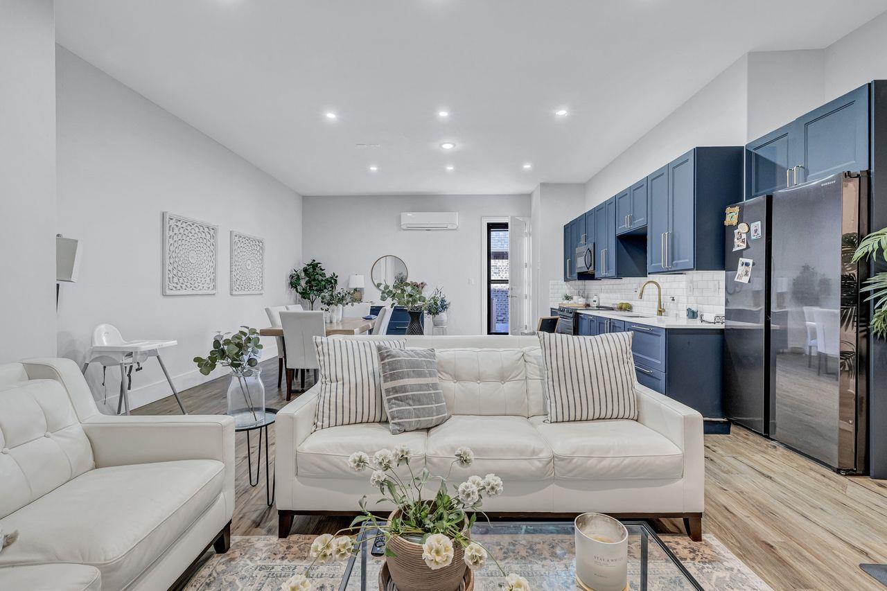 2304 Pack Iron Pass, Leander, TX 78641