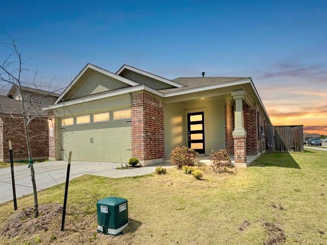 305 Milliner Loop, Hutto, TX 78634