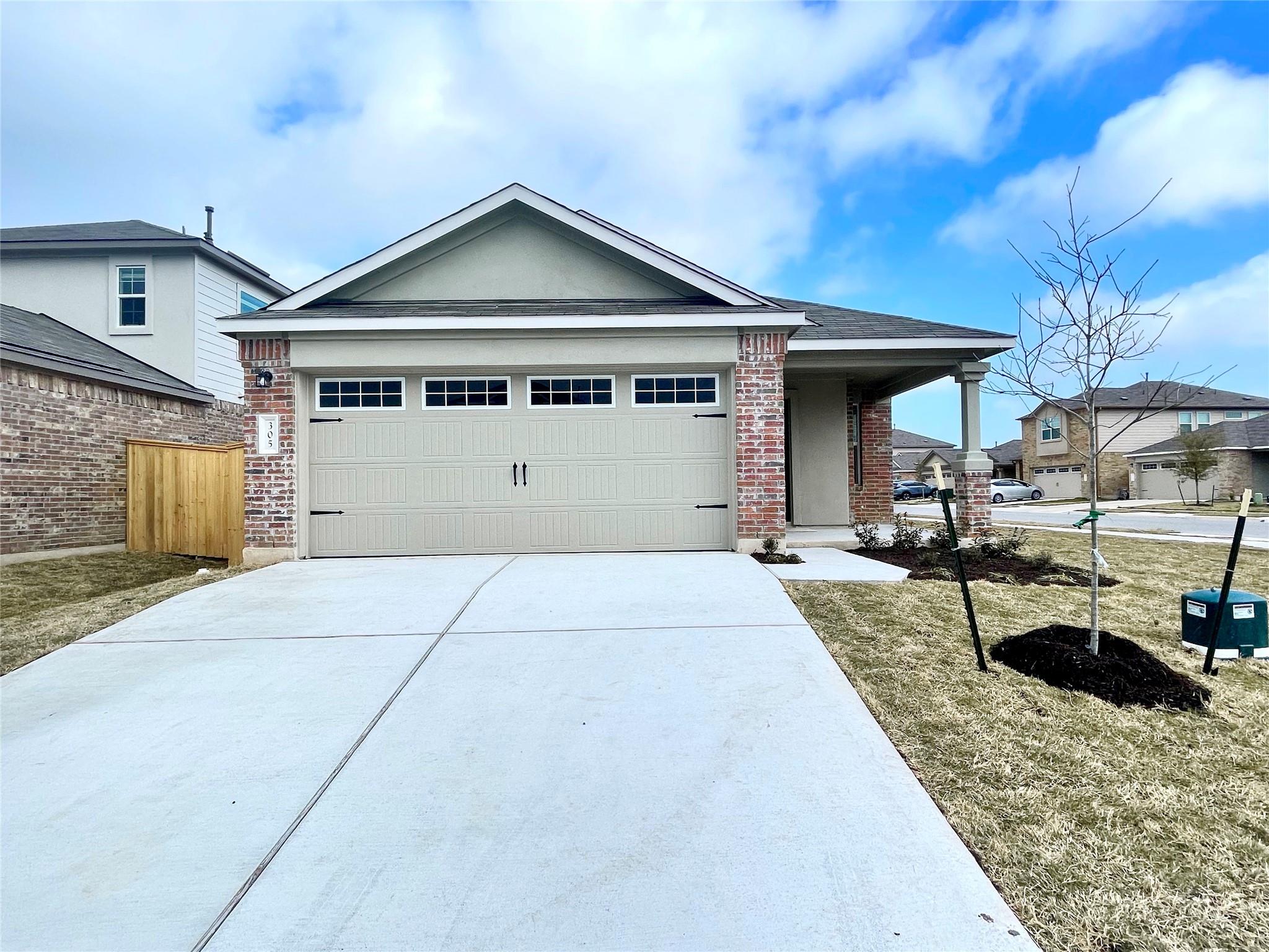 305 Milliner Loop, Hutto, TX 78634