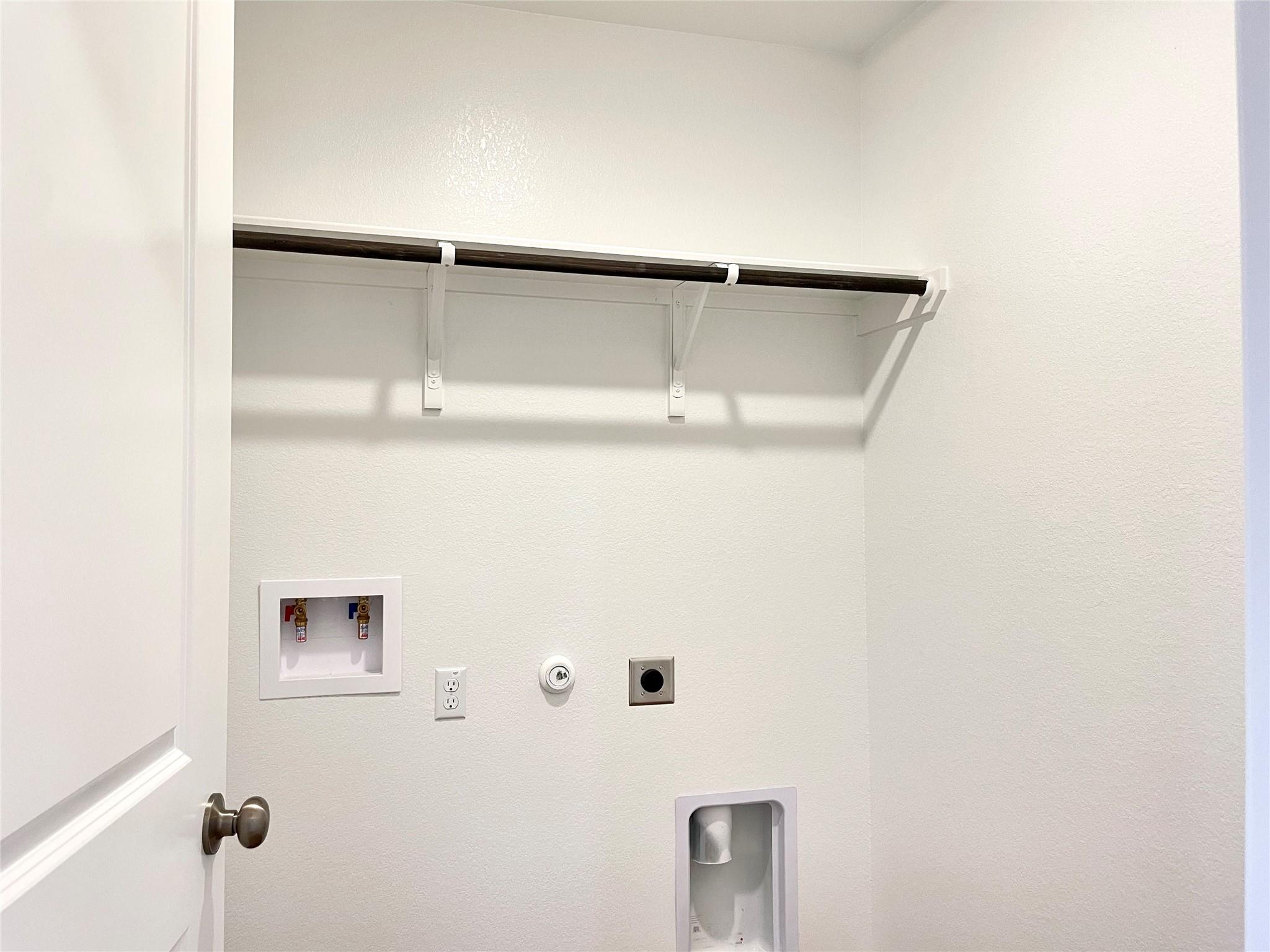 305 Milliner Loop, Hutto, TX 78634