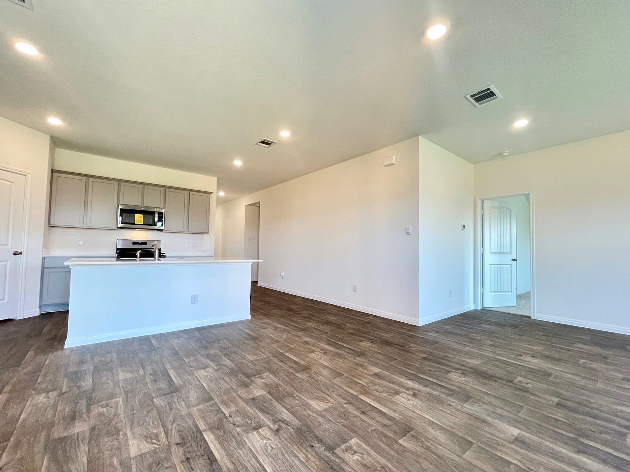 152 Gablynn Cv, Kyle, TX 78640