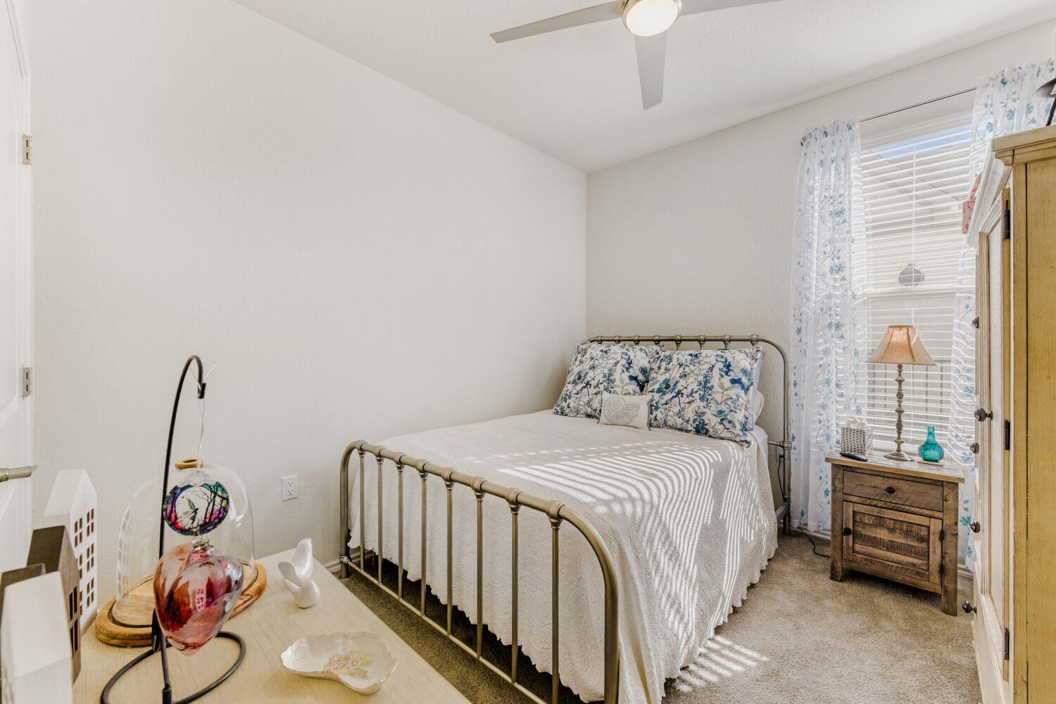 815 Saratoga Ln, Georgetown, TX 78633