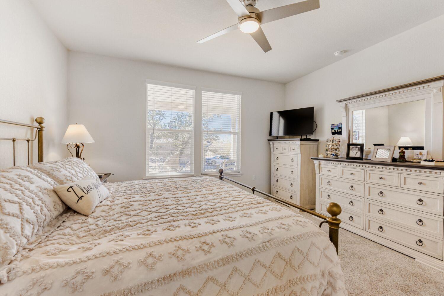 815 Saratoga Ln, Georgetown, TX 78633