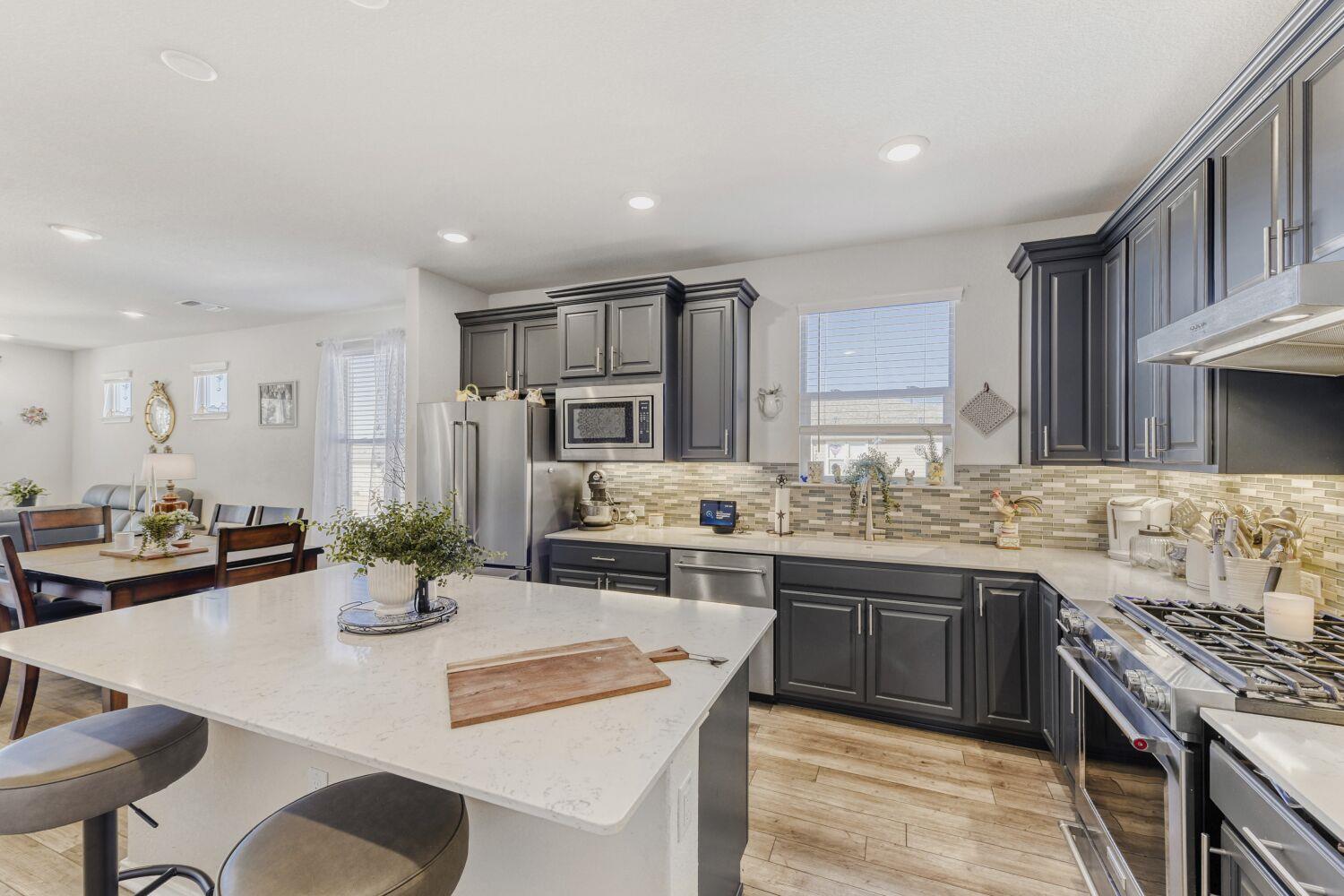 815 Saratoga Ln, Georgetown, TX 78633