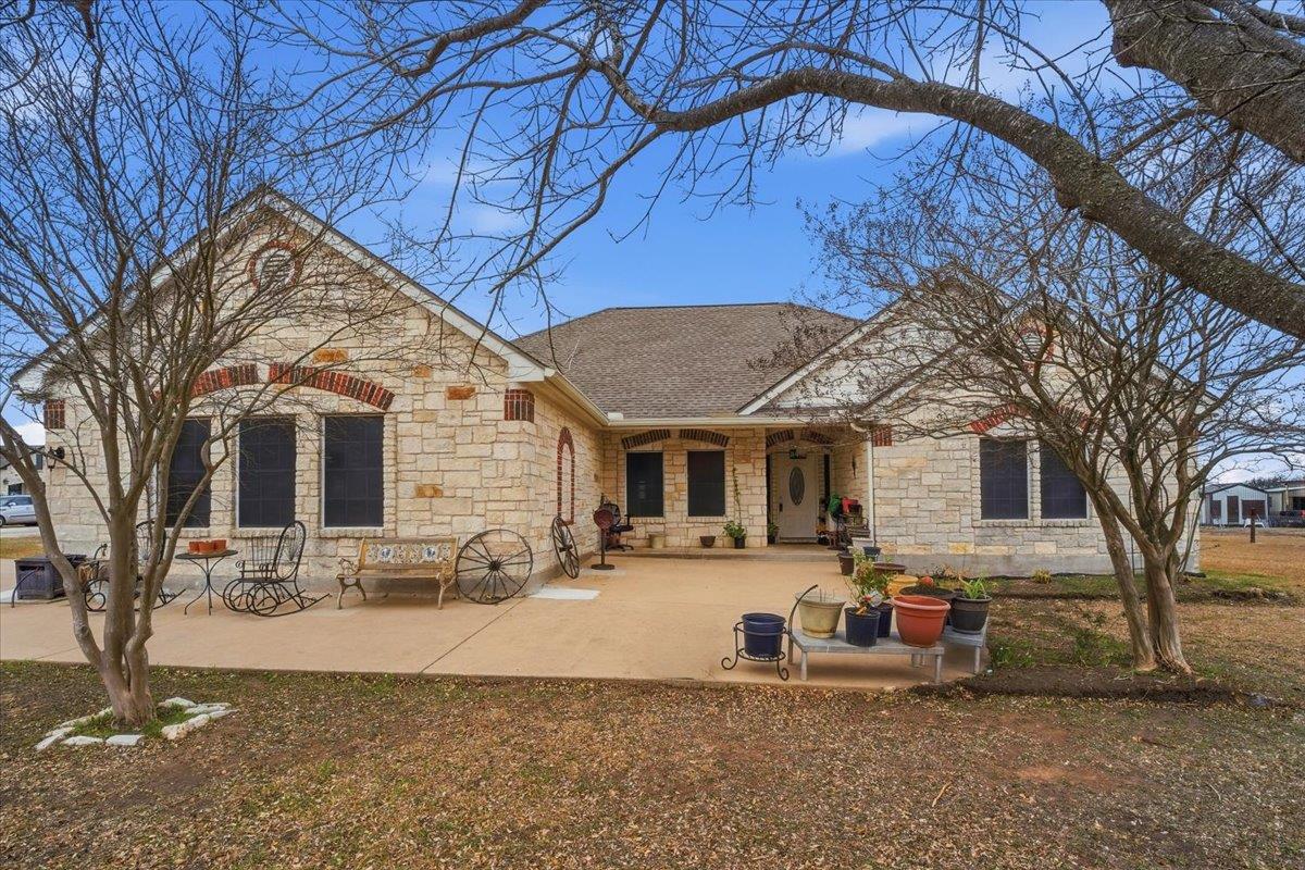 106 Luna Vista Cv, Del Valle, TX 78617