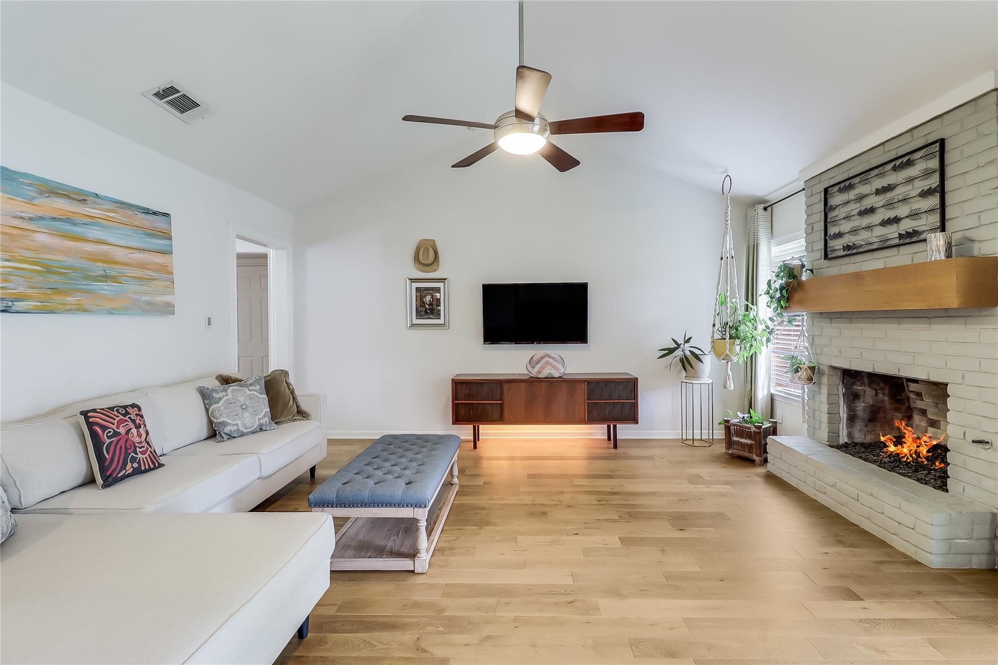 7300 Glenhill Rd, Austin, TX 78752