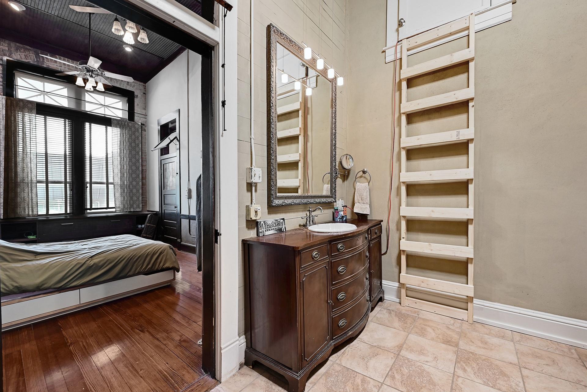 104 Hoxie St S, Coupland, TX 78615