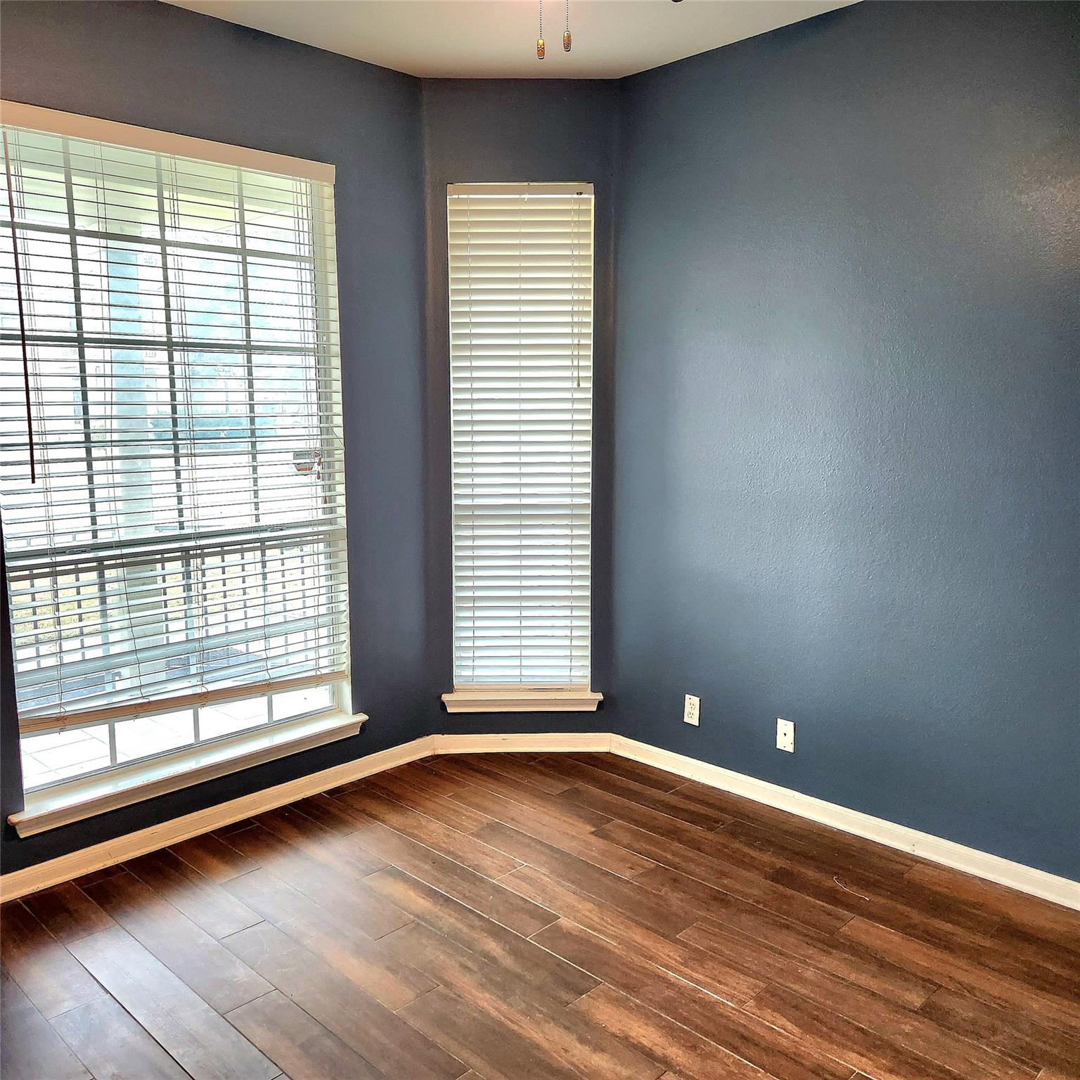 107 Holmstrom St, Hutto, TX 78634