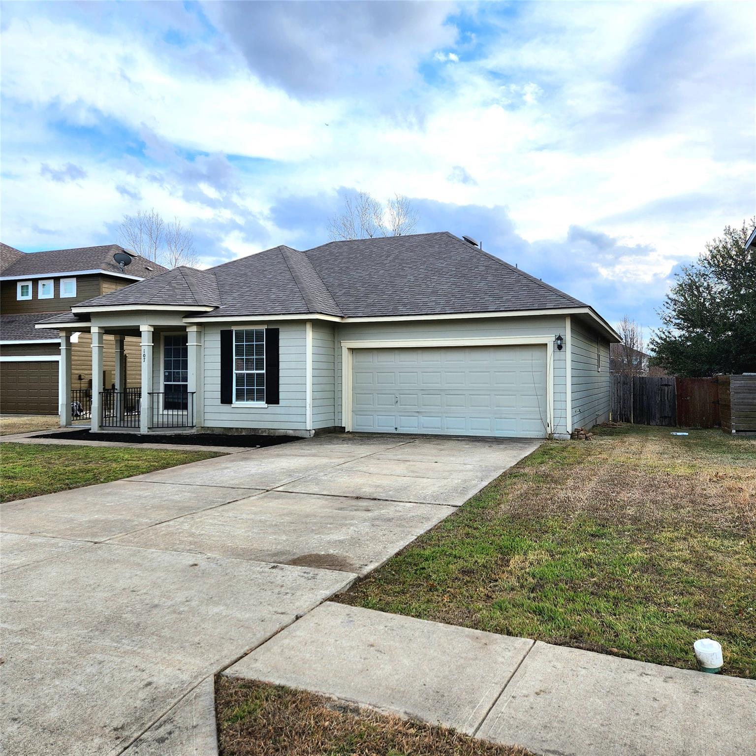 107 Holmstrom St, Hutto, TX 78634