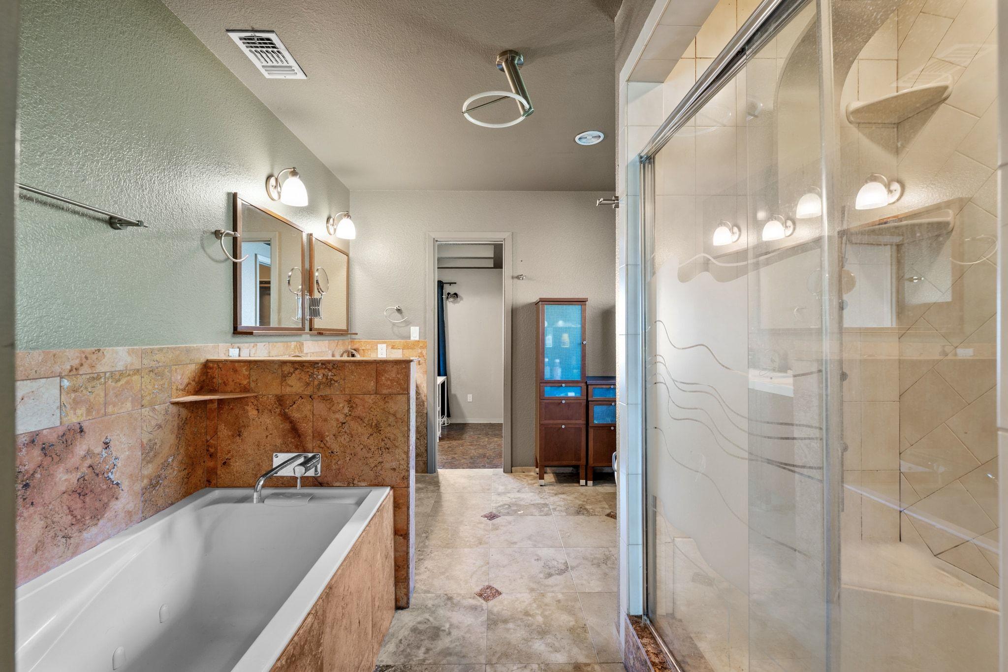 450 Eagles Nest Dr, Wimberley, TX 78676