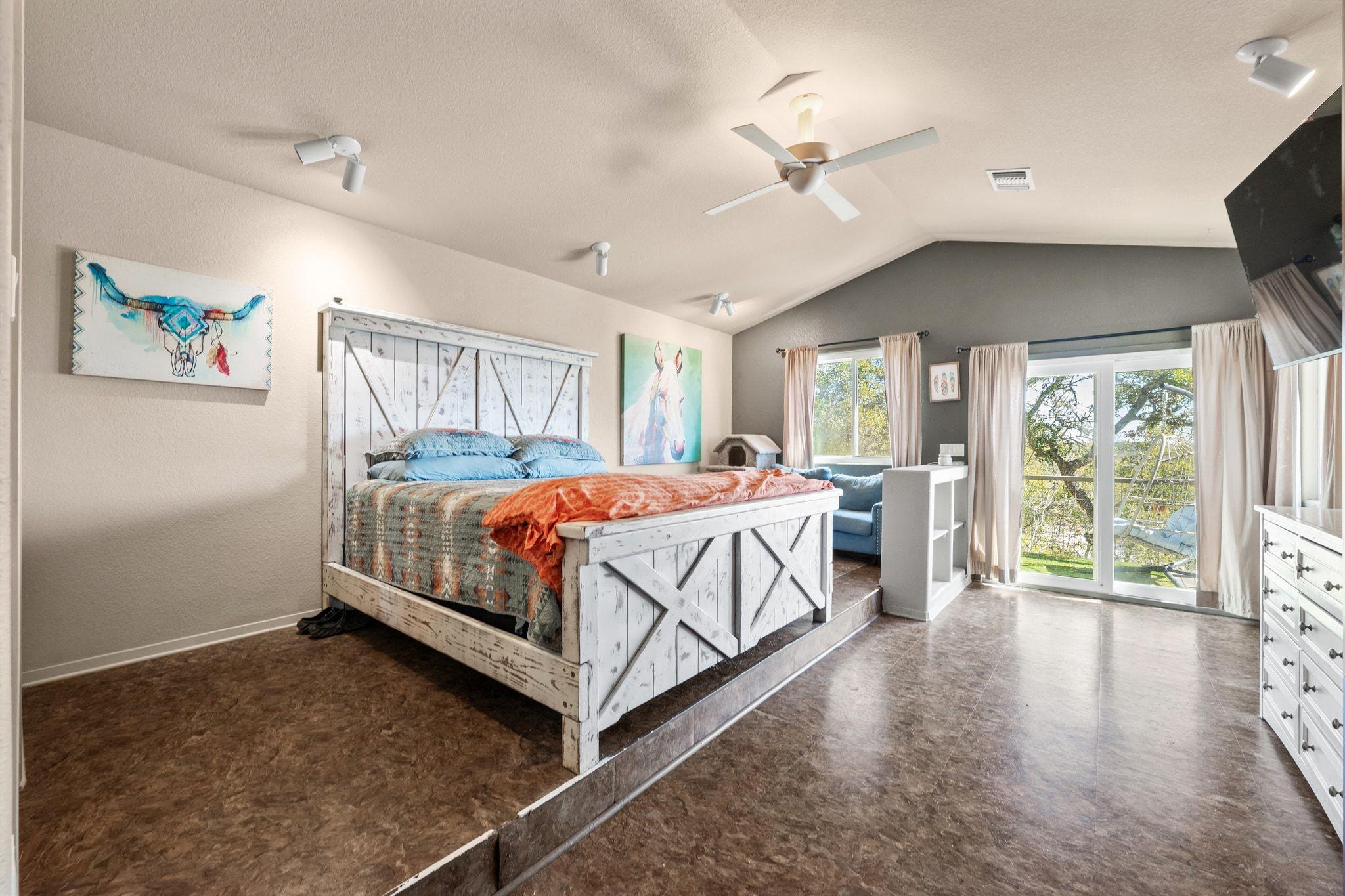 450 Eagles Nest Dr, Wimberley, TX 78676