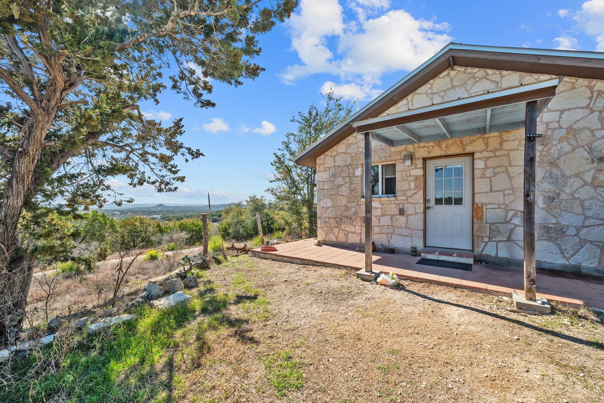 450 Eagles Nest Dr, Wimberley, TX 78676